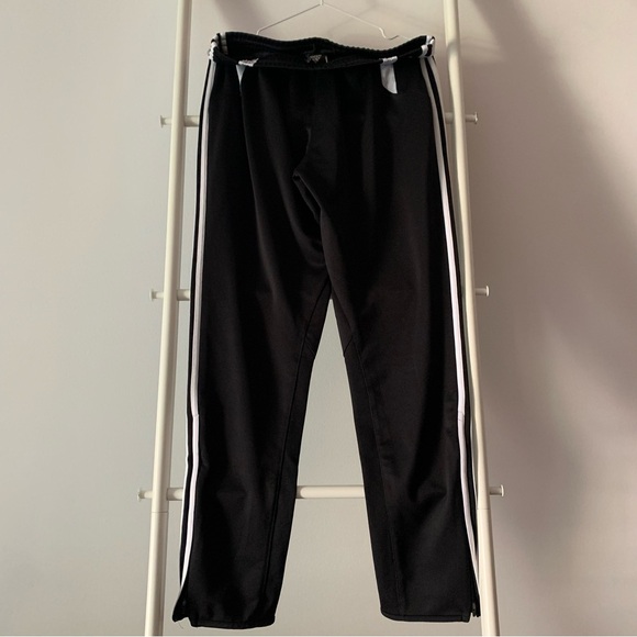 Adidas | Climacool black fitted pants | Zipped pockets and zips at ankles - Picture 2 of 8